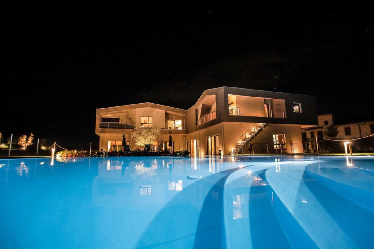 Cobue "Wine Resort & Spa" Pozzolengo Exterior photo