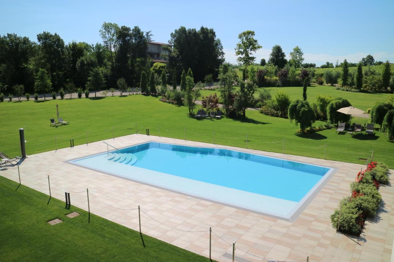 Cobue "Wine Resort & Spa" Pozzolengo Exterior photo